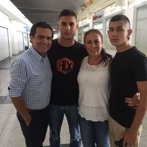 Meet your Posher, Juan martin